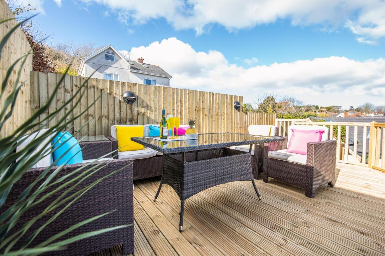 Luxury Property With Hot Tub And Sea Views Oystermouth Exteriör bild