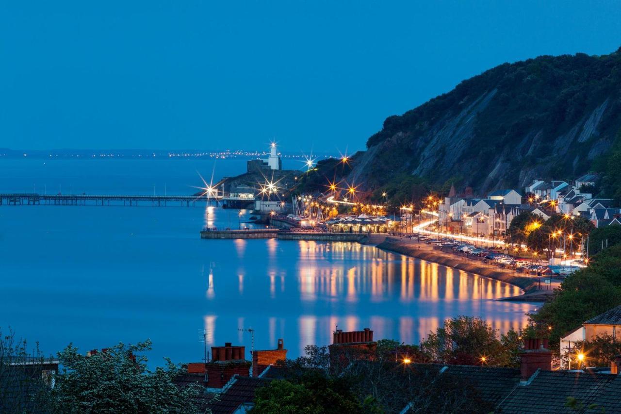 Luxury Property With Hot Tub And Sea Views Oystermouth Exteriör bild